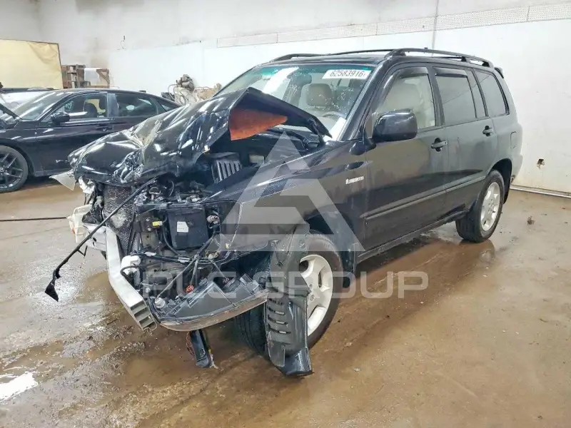 2004 Toyota Highlander photo