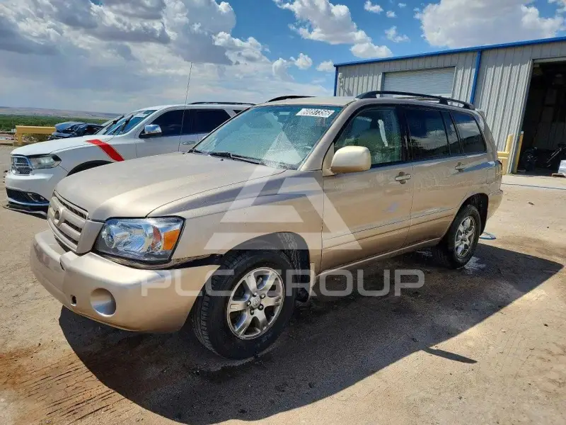 2004 Toyota Highlander photo
