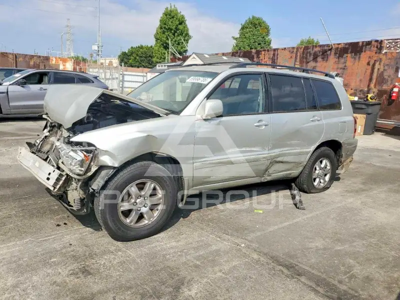 2004 Toyota Highlander фото