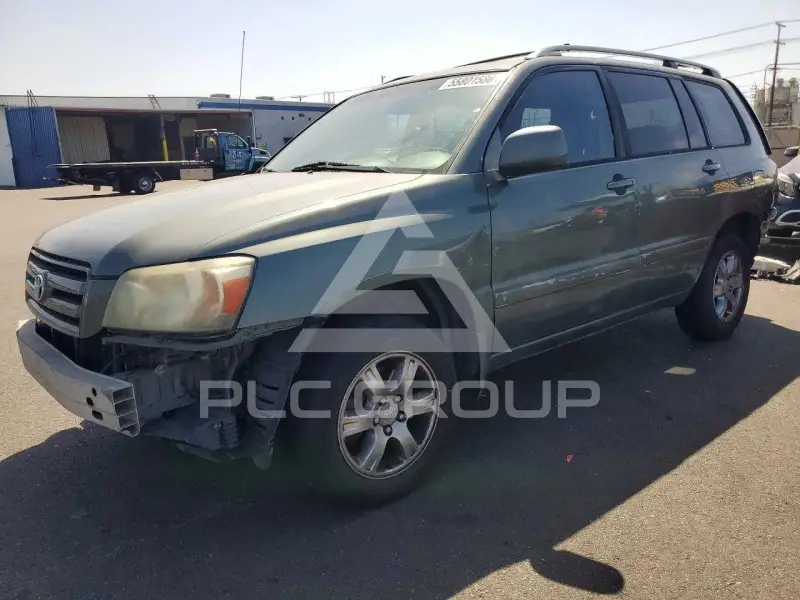 2004 Toyota Highlander photo