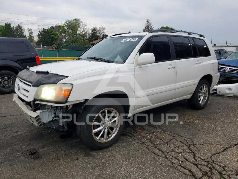 2004 Toyota Highlander photo
