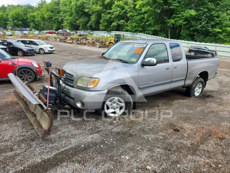 2004 Toyota TUNDRA photo
