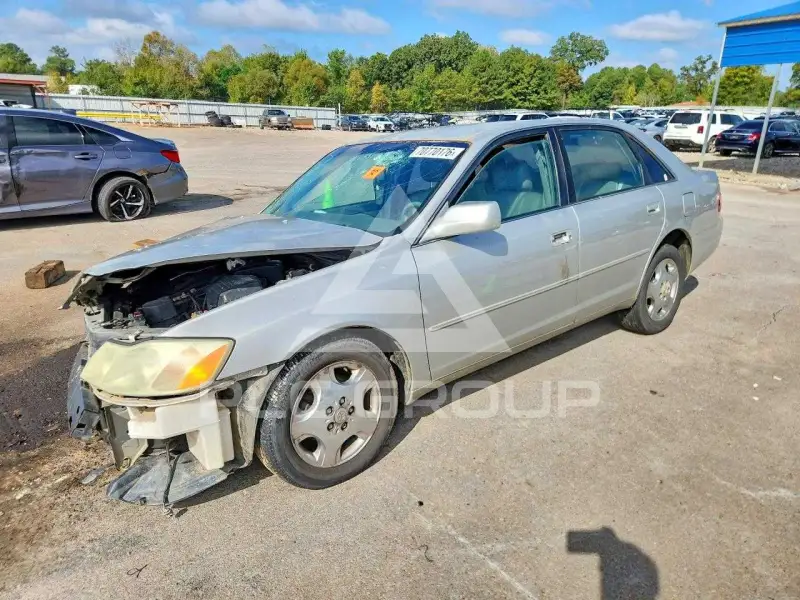 2004 Toyota AVALON photo