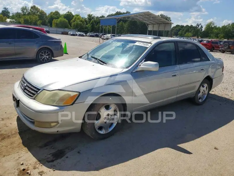 2004 Toyota AVALON photo