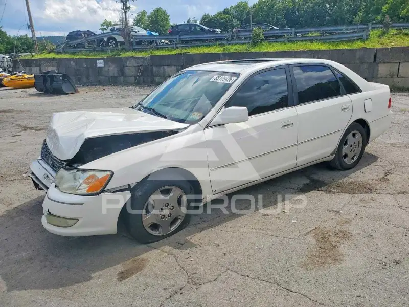 2004 Toyota AVALON photo
