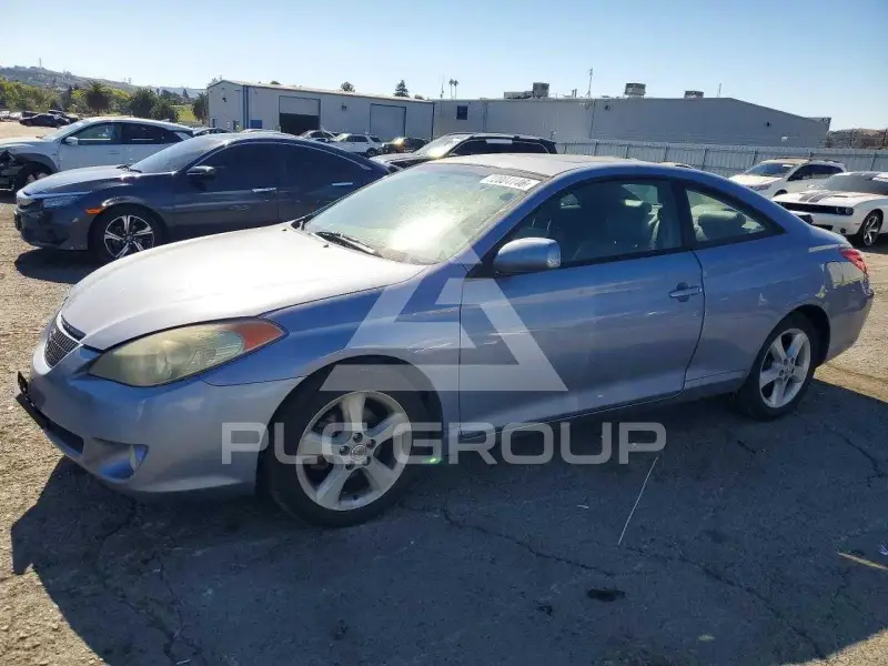 2004 Toyota CAMRY photo