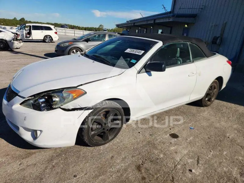2004 Toyota CAMRY photo