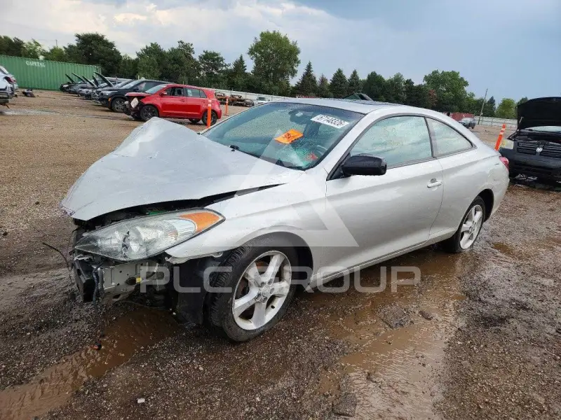 2004 Toyota CAMRY photo