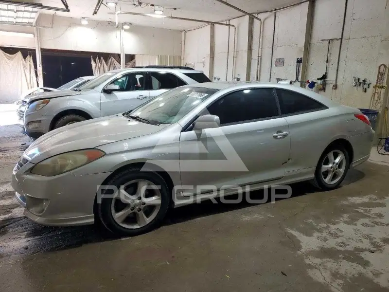 2004 Toyota CAMRY фото
