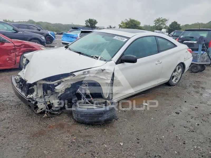 2004 Toyota CAMRY photo