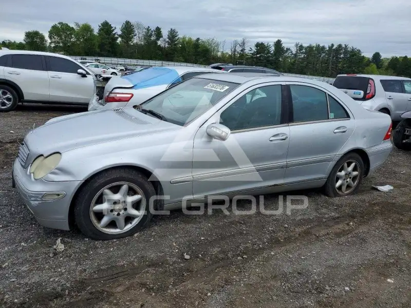 2004 Mercedes Benz C-Class photo