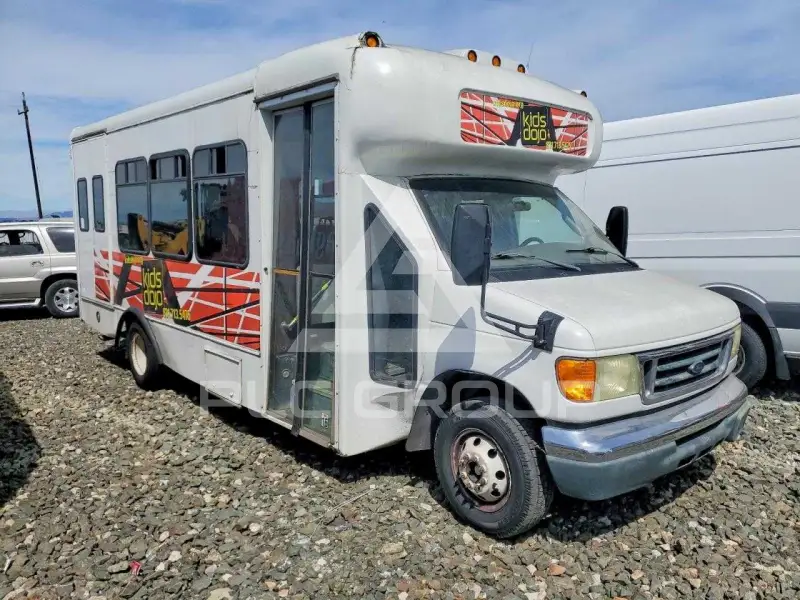 2004 Ford ECONOLINE фото