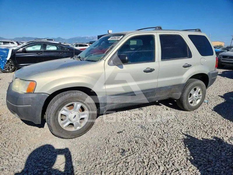 2004 Ford ESCAPE photo