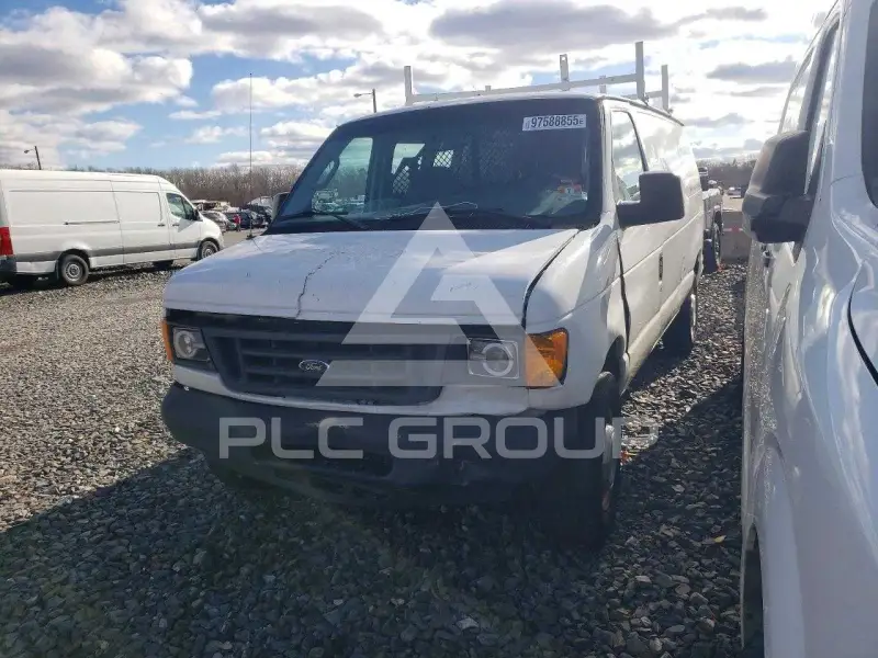 2004 Ford E-250 photo