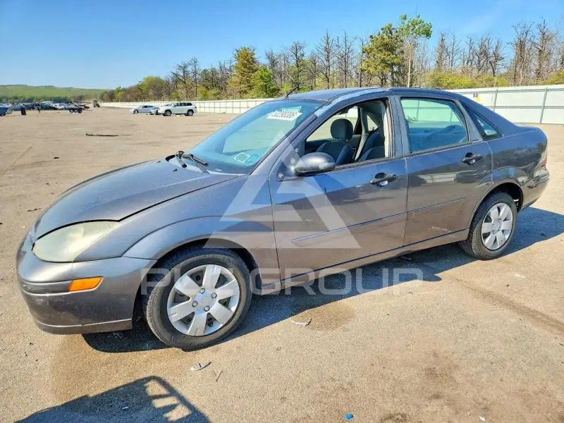 2004 Ford FOCUS photo