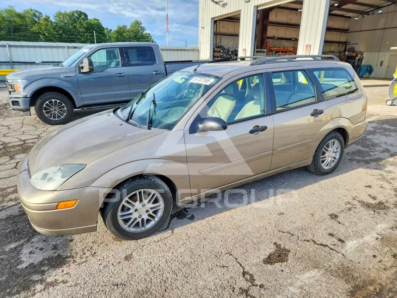 2004 Ford FOCUS photo