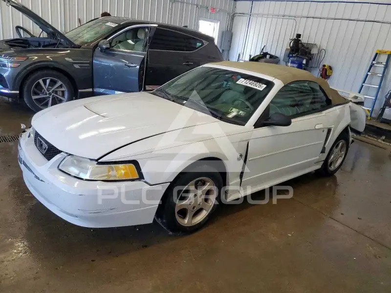2004 Ford MUSTANG photo