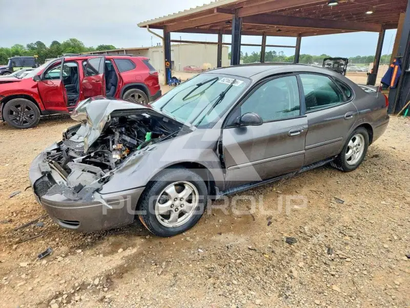 2004 Ford TAURUS photo