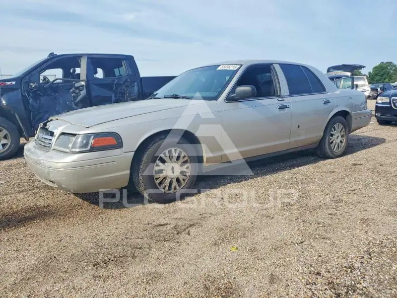 2004 Ford CROWN photo