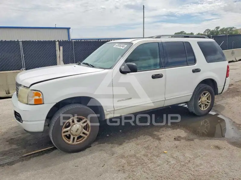 2004 Ford EXPLORER photo