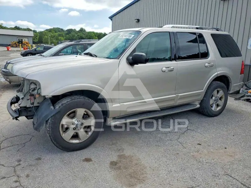 2004 Ford EXPLORER фото