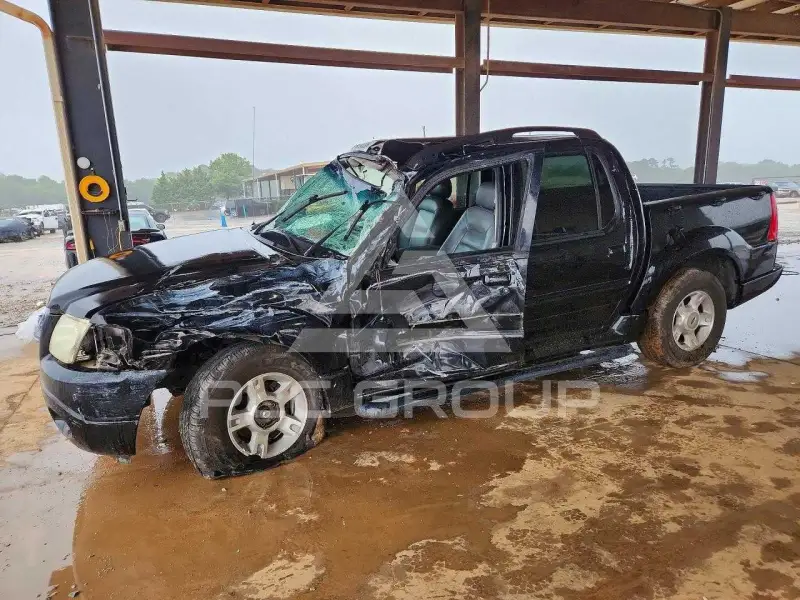 2004 Ford EXPLORER photo