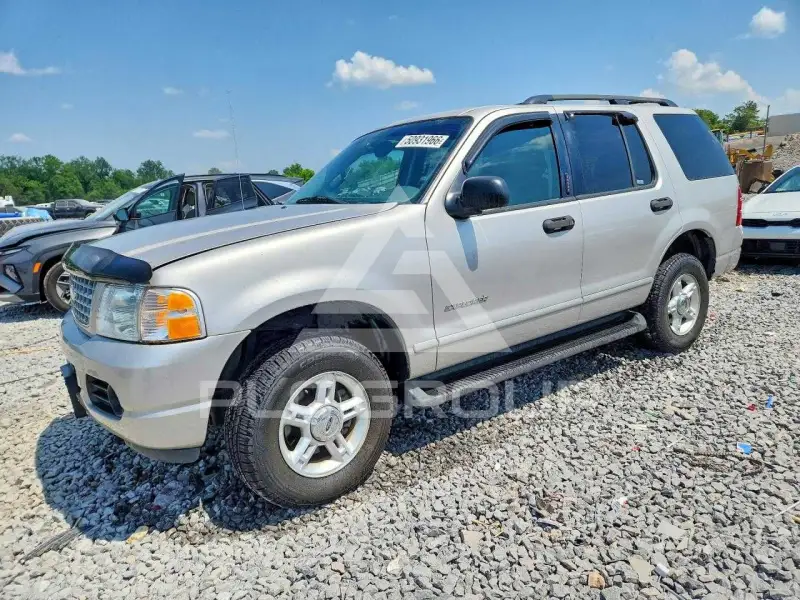 2004 Ford EXPLORER photo