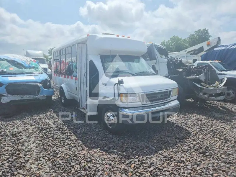 2004 Ford ECONOLINE фото