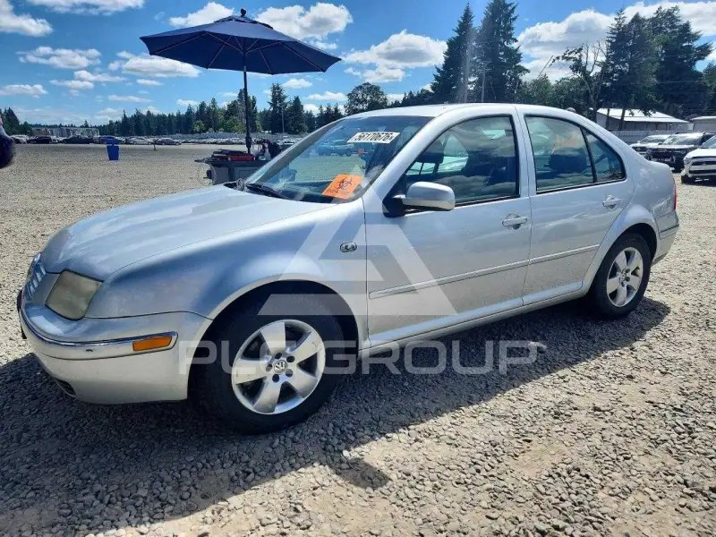 2004 Volkswagen Jetta photo