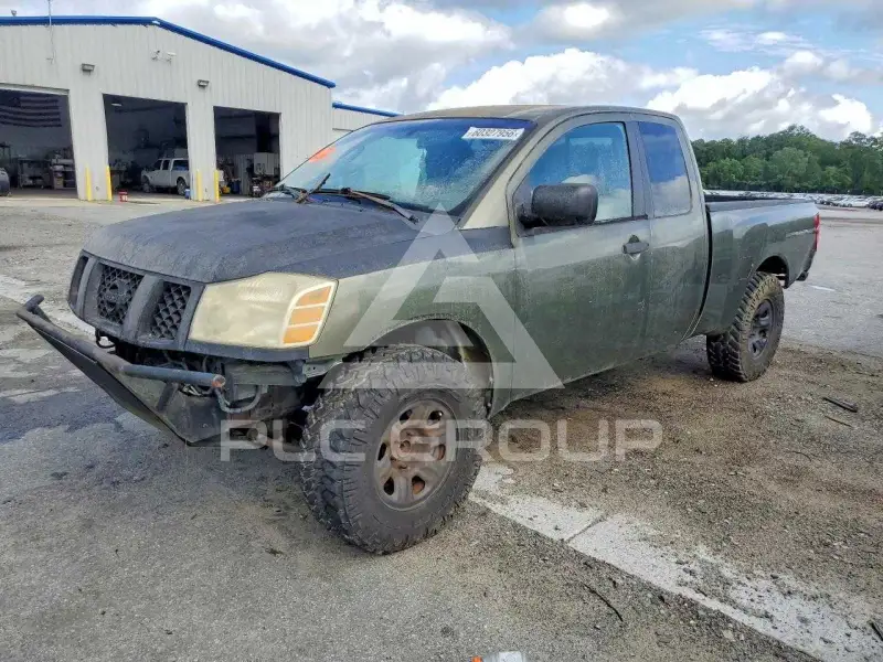2005 Nissan TITAN photo
