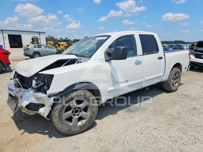 2005 Nissan TITAN фото