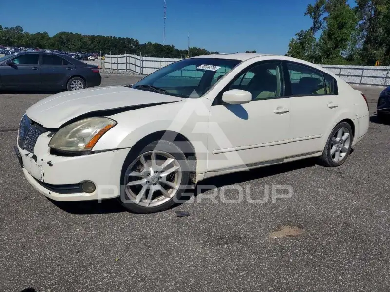 2005 Nissan MAXIMA photo