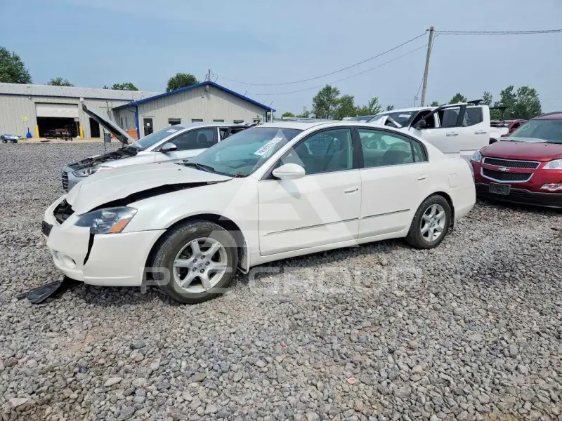 2005 Nissan ALTIMA photo