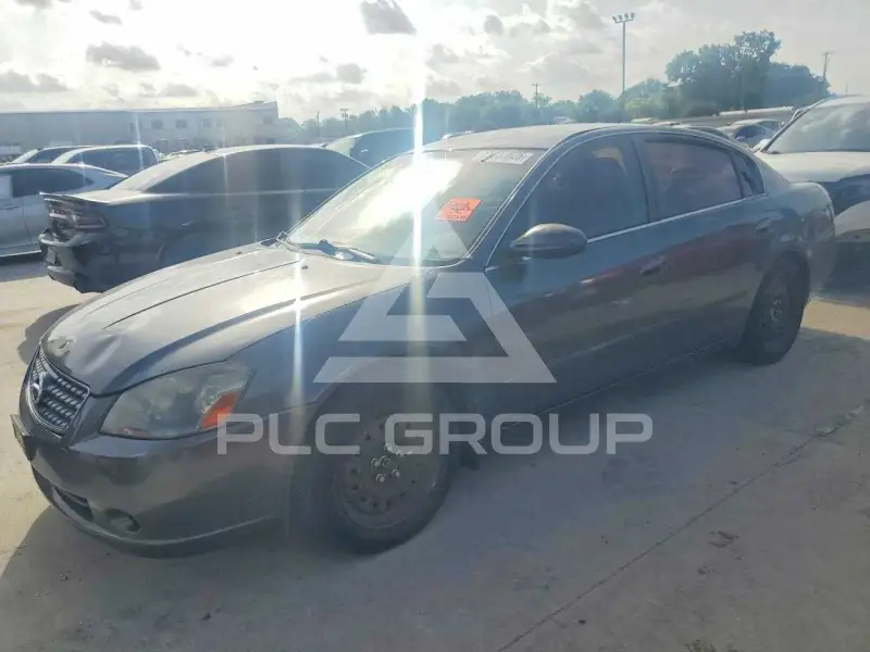 2005 Nissan ALTIMA photo