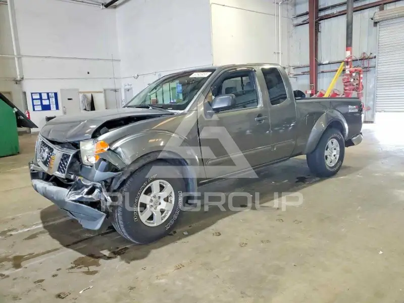 2005 Nissan FRONTIER photo
