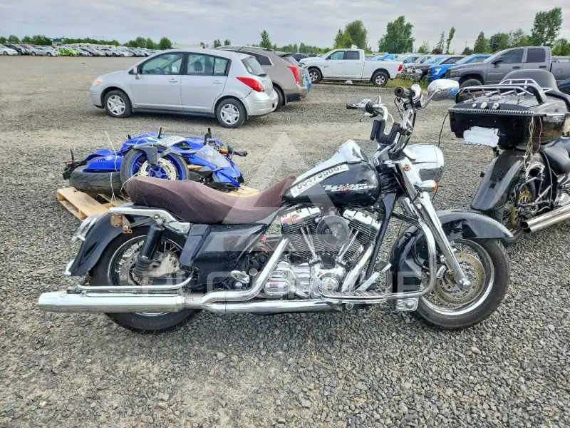 2005 Harley-Davidson FL photo