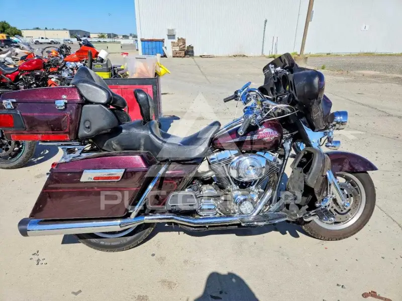 2005 Harley-Davidson FL photo