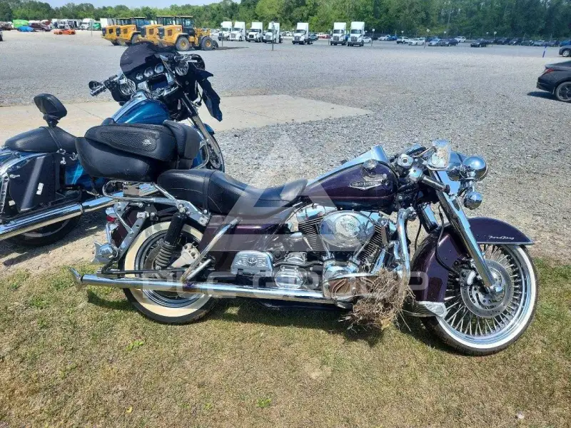 2005 Harley-Davidson FL photo