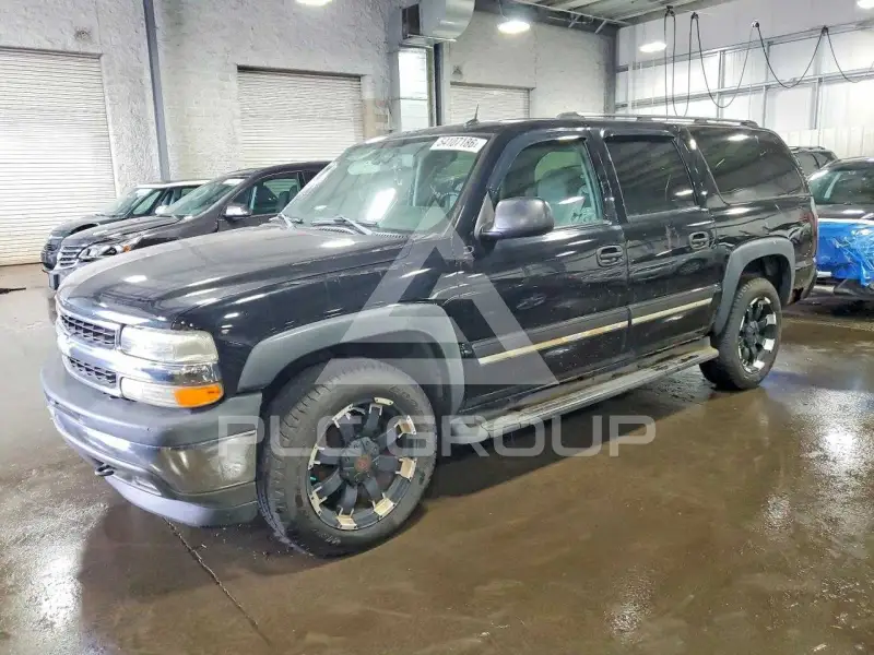 2005 Chevrolet Suburan photo