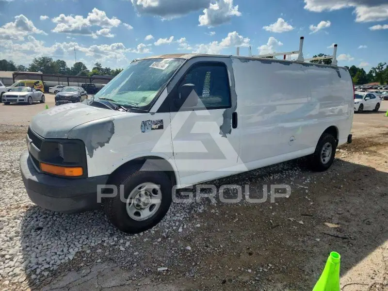 2005 Chevrolet Express photo