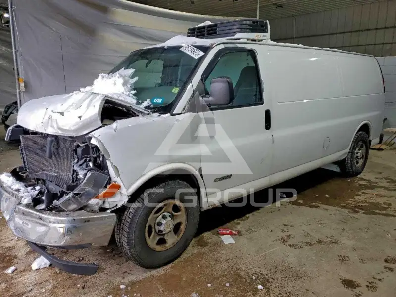 2005 Chevrolet Express photo