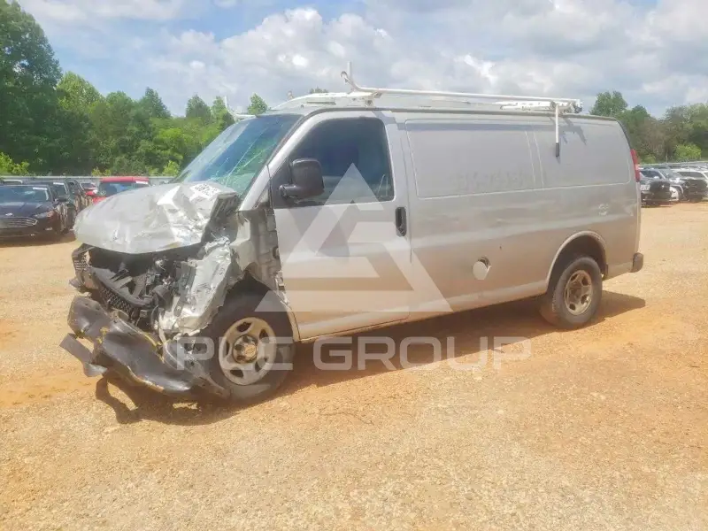 2005 Chevrolet Express photo