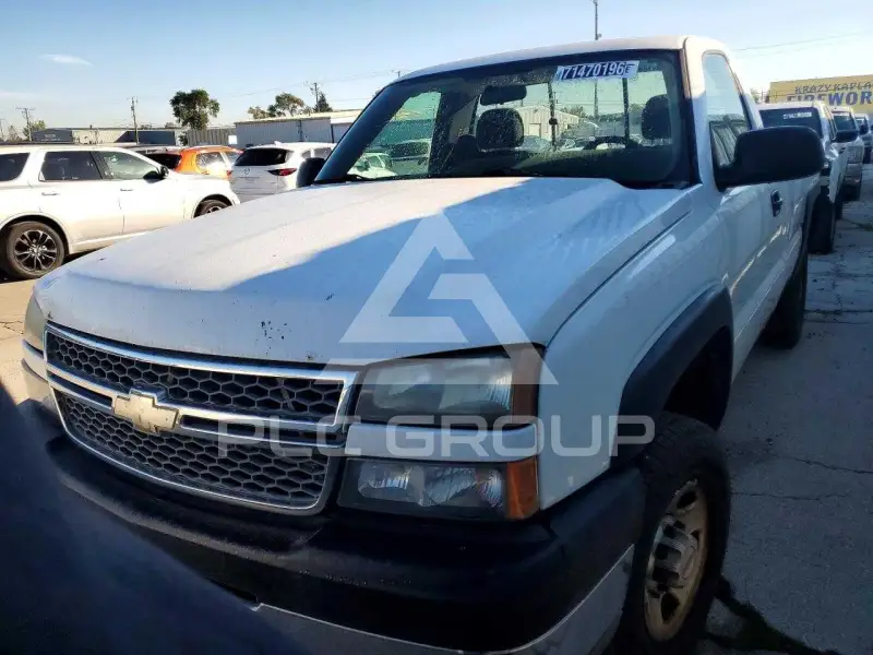 2005 Chevrolet Silverado photo