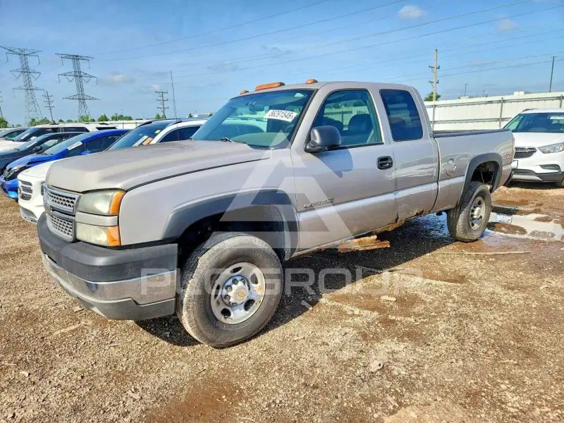 2005 Chevrolet Silverado photo