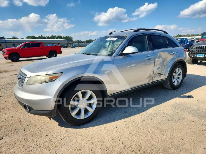 2005 Infinity FX photo