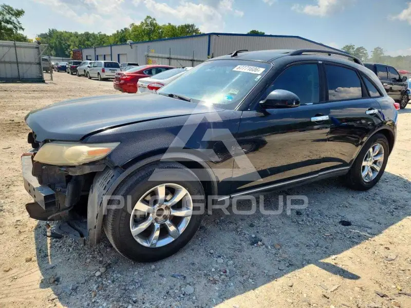 2005 Infinity FX35 photo