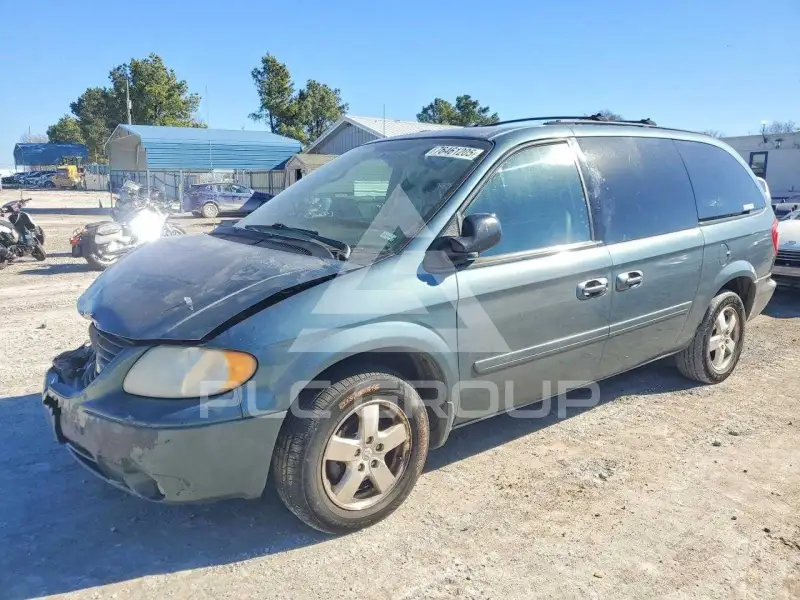 2005 Dodge CARAVAN photo