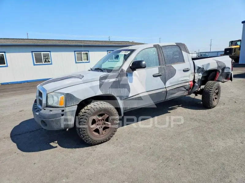 2005 Dodge DAKOTA photo