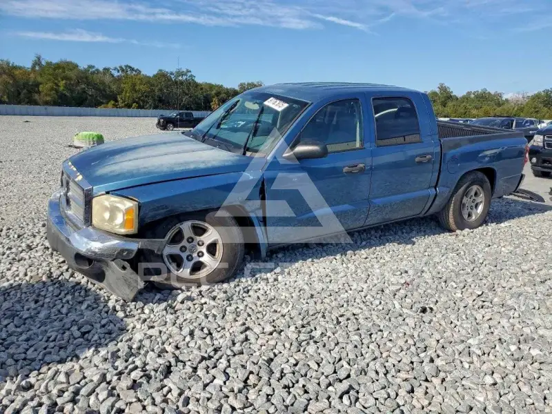 2005 Dodge DAKOTA photo