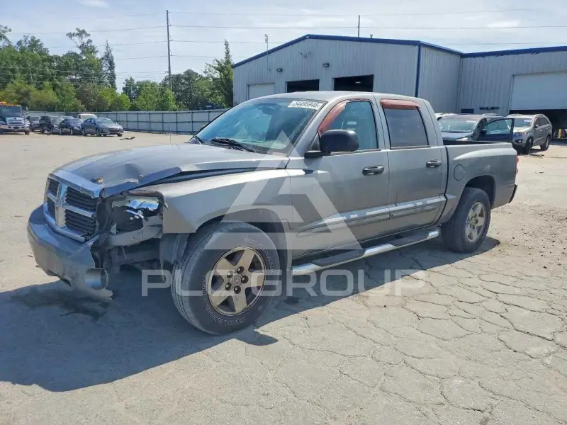 2005 Dodge DAKOTA photo